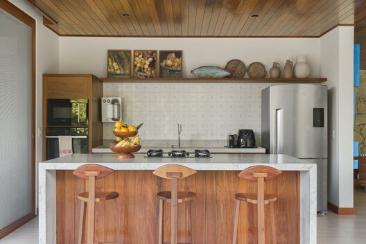Terramar House / Estúdio Pedro Haruf - Interior Photography, Kitchen, Wood, Countertop