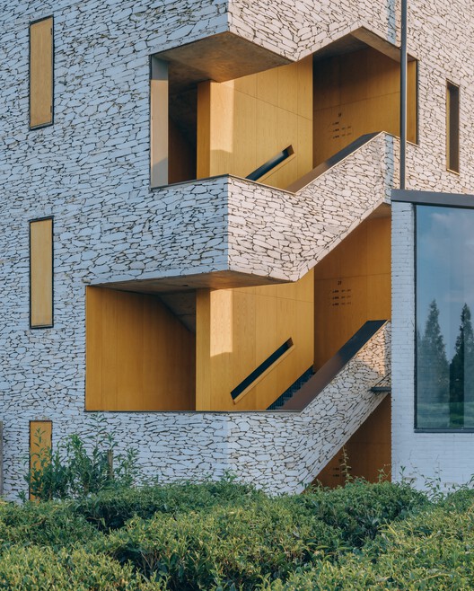 Mine Resort · Hill / siarchitecture - Image 5 of 36