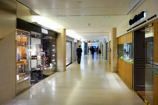 Podium–Tower Urbanism in Southeast Asia: Density, Management, and the Disappearing Street - Image 10 of 19