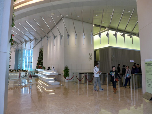 Podium–Tower Urbanism in Southeast Asia: Density, Management, and the Disappearing Street - Image 17 of 19