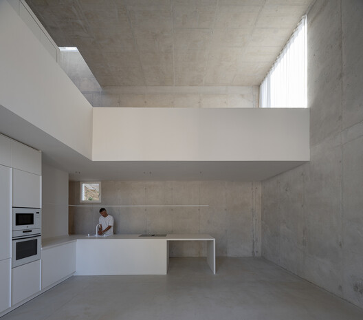 Pedro at Home / Serrano + Baquero Arquitectos Pedro at Home / Serrano + Baquero Arquitectos - Interior Photography, Kitchen, Concrete