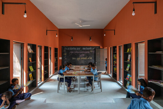 Belgaon Dhaga School / pk_iNCEPTiON - Interior Photography, Dining room