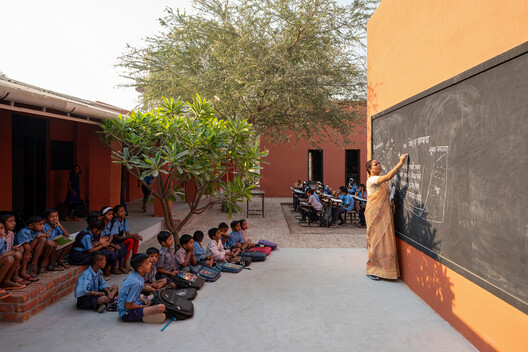 Belgaon Dhaga School / pk_iNCEPTiON - Interior Photography