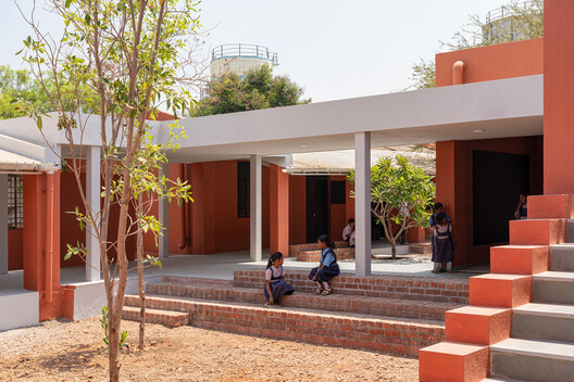 Belgaon Dhaga School / pk_iNCEPTiON - Interior Photography