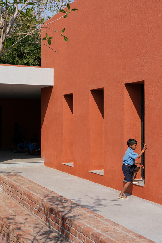 Belgaon Dhaga School / pk_iNCEPTiON - Interior Photography