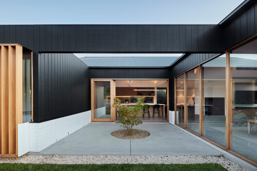 NTH/ Neutral Tactile Habitat / Ply Architecture - Image 4 of 22