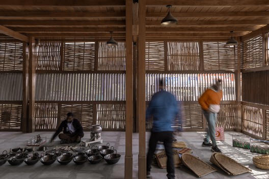 Champawat Market Plaza / Compartment S4 - Interior Photography, Wood