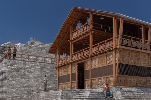 Champawat Market Plaza / Compartment S4 - Exterior Photography