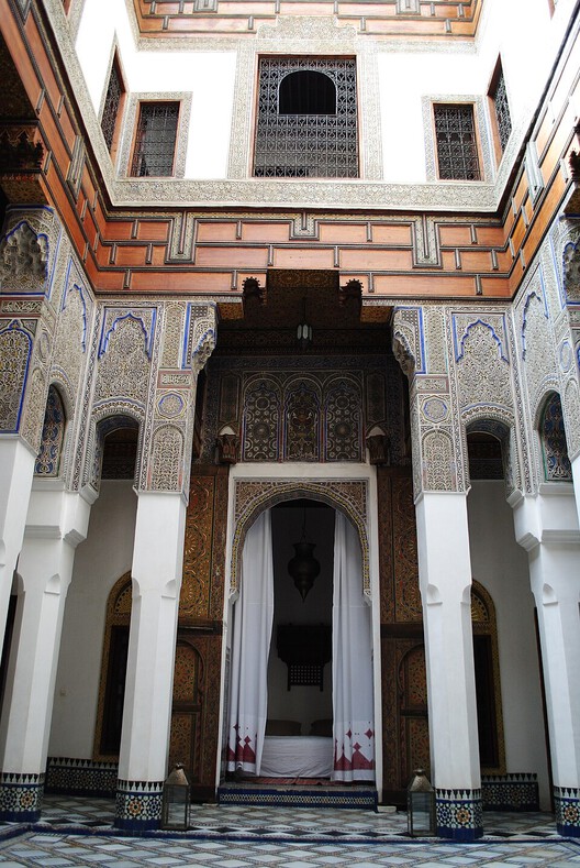 The Courtyard as Architecture’s Lightest Cooling System - Image 10 of 15