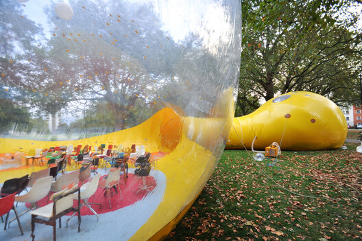 Transparent Lightness: When Pneumatic Architecture Connects with the Environment - Image 14 of 20