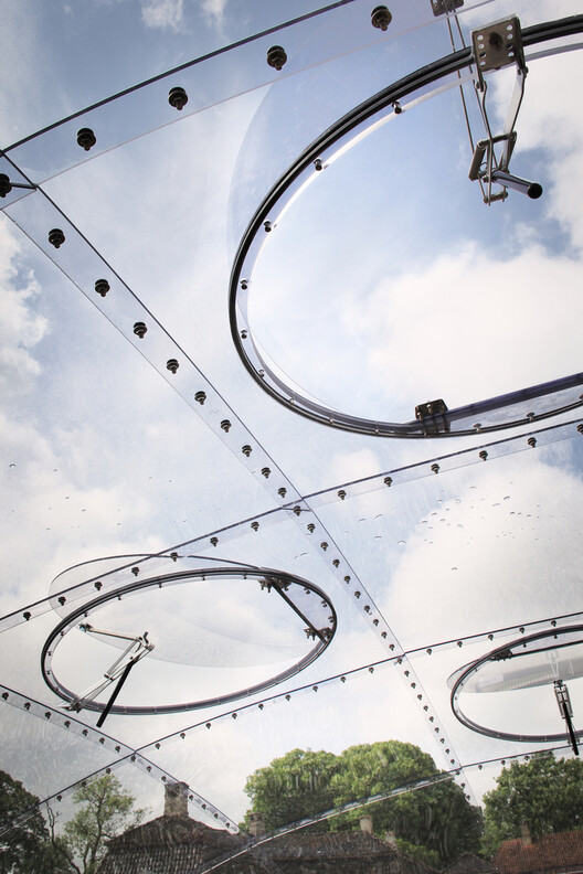 Transparent Lightness: When Pneumatic Architecture Connects with the Environment - Image 19 of 20