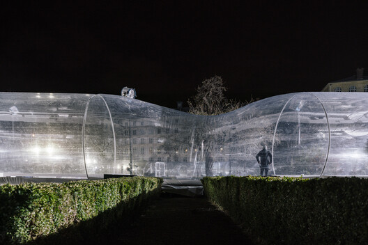 Transparent Lightness: When Pneumatic Architecture Connects with the Environment - Image 7 of 20