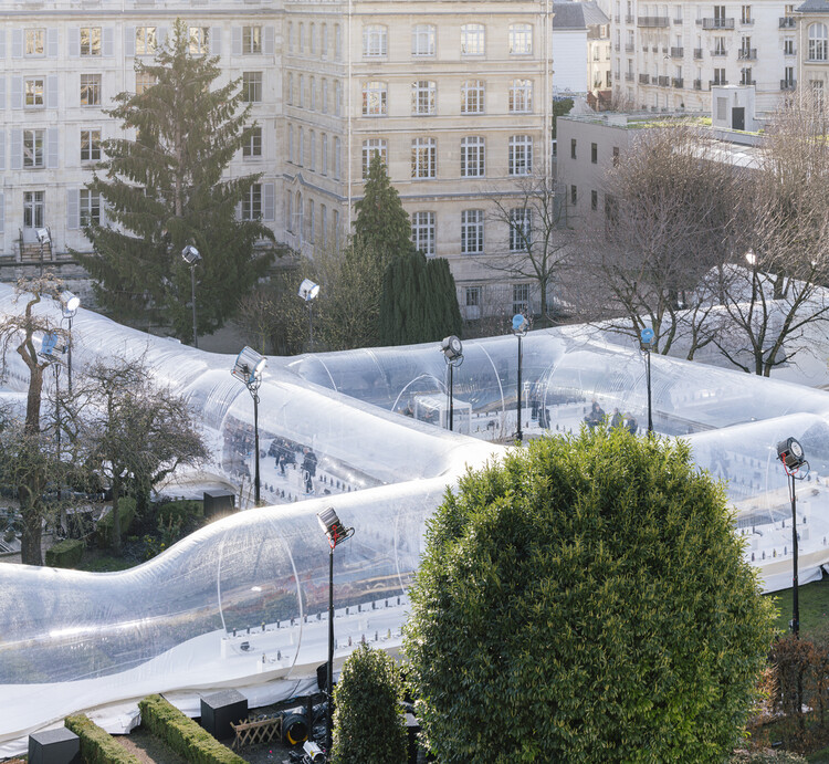 Transparent Lightness: When Pneumatic Architecture Connects with the Environment - Image 6 of 20