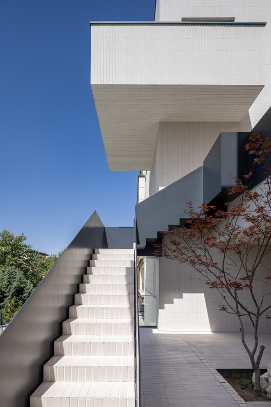 Frenzy Stair / Sepide Elmi - Image 20 of 39