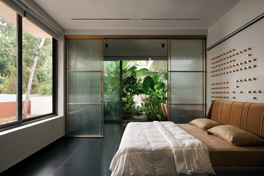 Louvered House / i2a Architects Studio - Interior Photography, Bedroom, Bed, Wood, Lighting