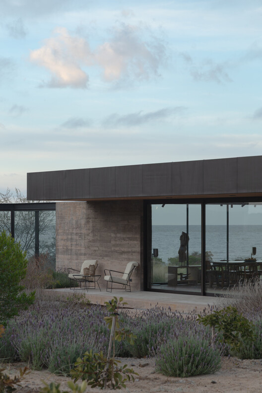 Music Room - Casa La Flecha / González Olsina & Vega Arquitectos Music Room - Casa La Flecha / González Olsina & Vega Arquitectos - Image 7 of 33
