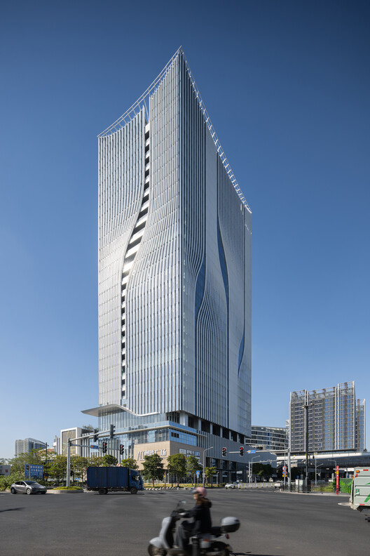 广州白云站 TOD 办公楼建筑群 / 华工设计院+广州地铁院 - 建筑图