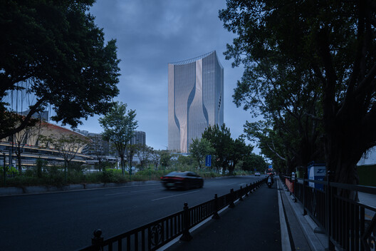 广州白云站 TOD 办公楼建筑群 / 华工设计院+广州地铁院 - 建筑图