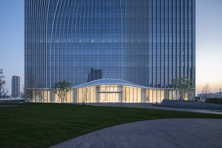 广州白云站 TOD 办公楼建筑群 / 华工设计院+广州地铁院 - 建筑图