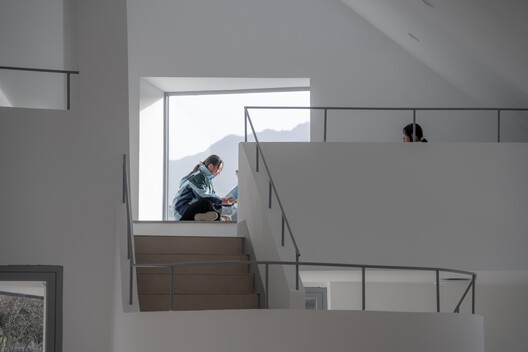 Samsung Library No. 3, supported by the Shaanxi Hope Project / Wall Architects of XAUAT - Interior Photography, Stairs