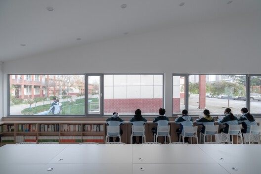 Samsung Library No. 3, supported by the Shaanxi Hope Project / Wall Architects of XAUAT - Interior Photography, Kitchen