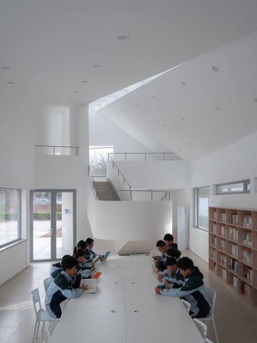 Samsung Library No. 3, supported by the Shaanxi Hope Project / Wall Architects of XAUAT - Interior Photography