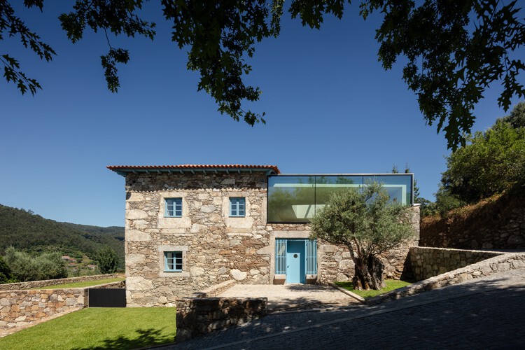 Hotel Cerdeiras House / Tiago do Vale Arquitectos - Mais Imagens