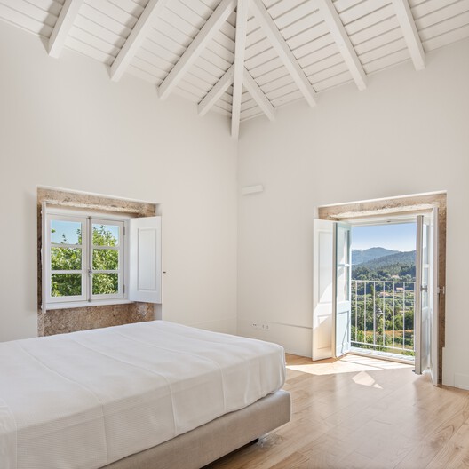 Hotel Cerdeiras House / Tiago do Vale Arquitectos - Fotografia de Interiores, Dormitório, Cama