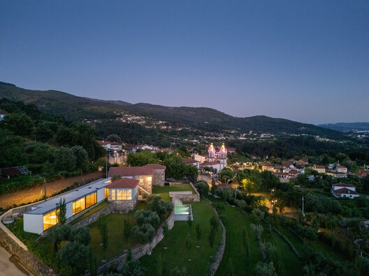Hotel Cerdeiras House / Tiago do Vale Arquitectos - Imagem 21 de 32