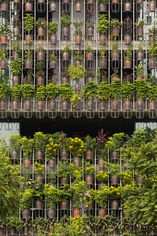Flying Vegetation / H&P Architects - Image 7 of 35