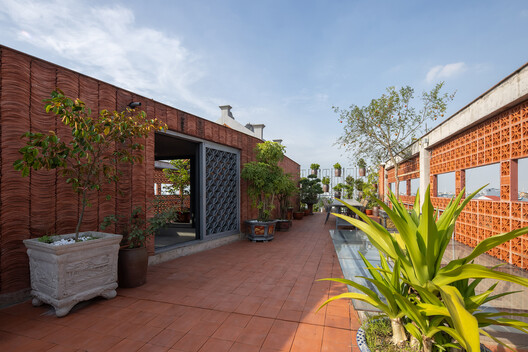 Flying Vegetation / H&P Architects - Exterior Photography, Brick, Courtyard