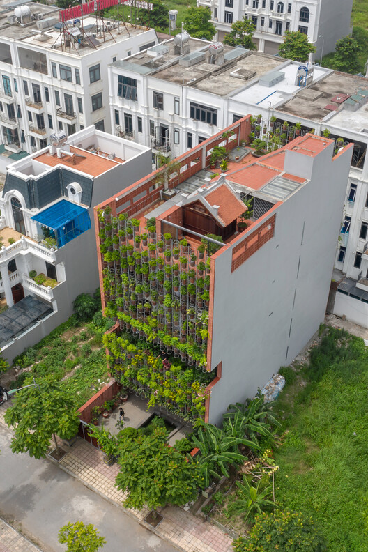 Flying Vegetation / H&P Architects - Image 5 of 35