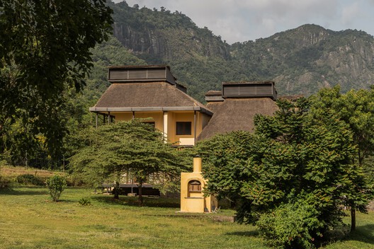 Serenity / ma+rs - Exterior Photography