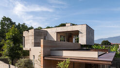 La Casa con Terraza / S.O.S Architects