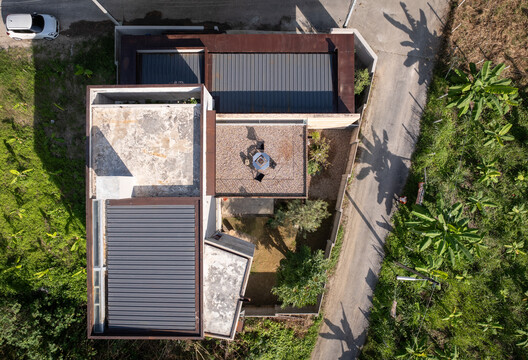 The Terrace House / S.O.S Architects - Image 13 of 35