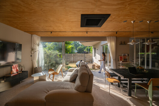 The Terrace House / S.O.S Architects - Image 4 of 35
