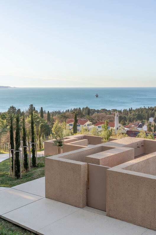 Cemetery Ankaran / void arhitektura - Image 5 of 21