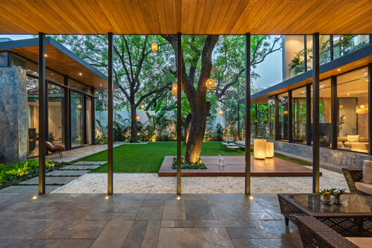 Neem Tree House / DADA Partners - Image 13 of 18