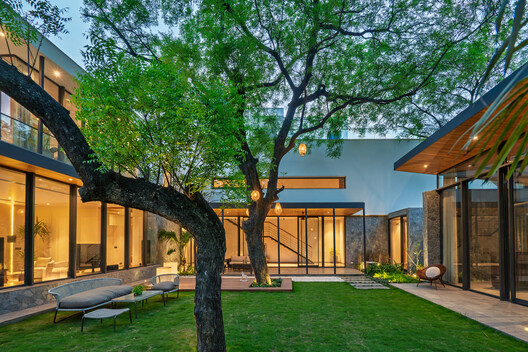 Neem Tree House / DADA Partners - Image 14 of 18