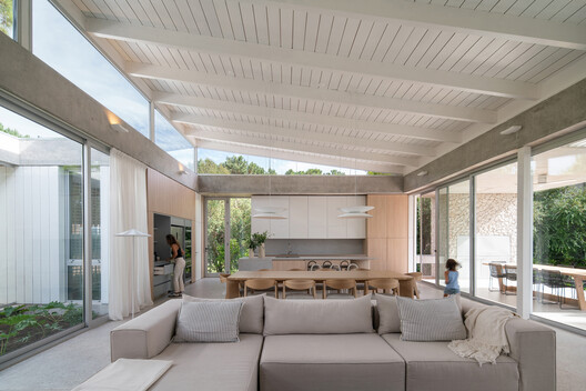 House by the Sea / Jorgelina Tortorici & Asociados House by the Sea / Jorgelina Tortorici & Asociados - Interior Photography, Living Room