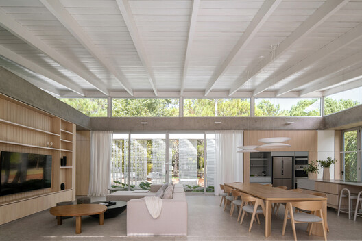 House by the Sea / Jorgelina Tortorici & Asociados House by the Sea / Jorgelina Tortorici & Asociados - Interior Photography, Wood, Beam, Chair