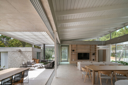 House by the Sea / Jorgelina Tortorici & Asociados House by the Sea / Jorgelina Tortorici & Asociados - Interior Photography, Dining room