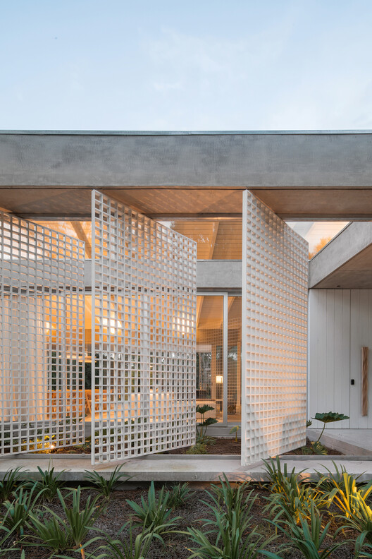 House by the Sea / Jorgelina Tortorici & Asociados House by the Sea / Jorgelina Tortorici & Asociados - Exterior Photography