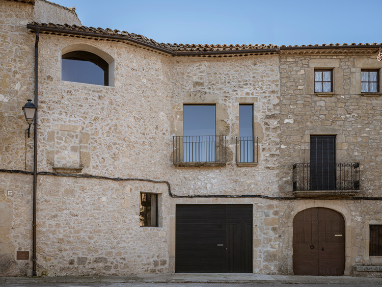 Casa MA / Estudi Alfred Garcia Gotós - fotografía exterior, fachadas, puertas, hormigón, balcones