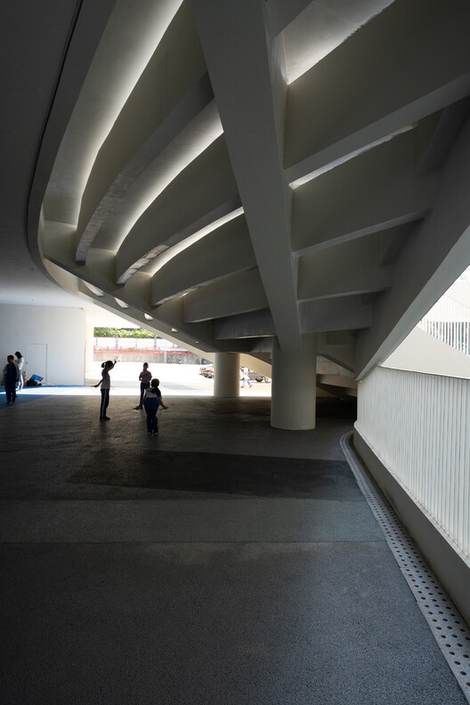 Redevelopment of Pingshan Elementary School into a Nine-Year Integrated School / CCDI Dongxiying Studio - Interior Photography, Concrete, Beam