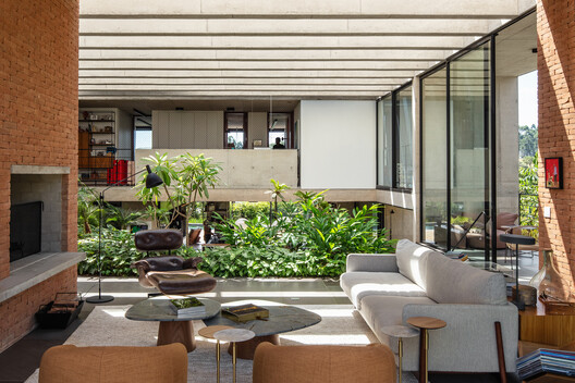 Casa TG / Obra Arquitetos - Interior Photography, Living Room, Chair, Balcony