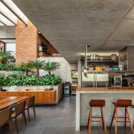 Casa TG / Obra Arquitetos - Interior Photography, Kitchen, Table, Chair