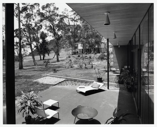 Architecture and Ideology: How Political Systems Shaped 20th-Century Design Architecture and Ideology: How Political Systems Shaped 20th-Century Design - Image 12 of 18