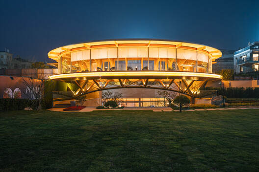 Timber Structure Pedestrian Bridge of Yitaiyipin Garden / GREEN ARCHITECTS + gad - Exterior Photography