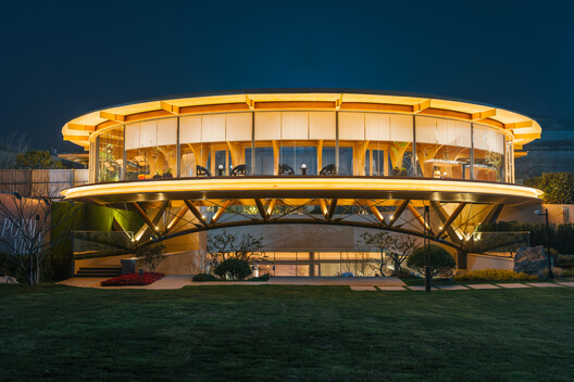 Timber Structure Pedestrian Bridge of Yitaiyipin Garden / GREEN ARCHITECTS + gad - Image 10 of 33